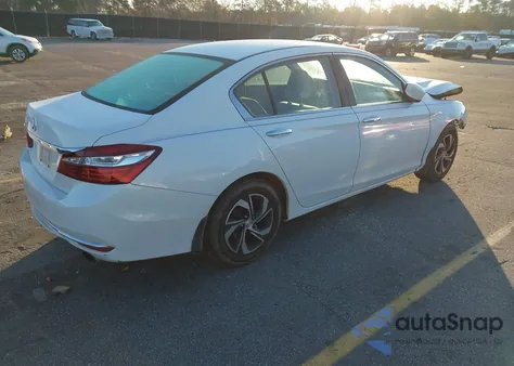 2017 Honda Accord Lx z USA, uszkodzony, nr VIN 1HGCR2F34HA068180